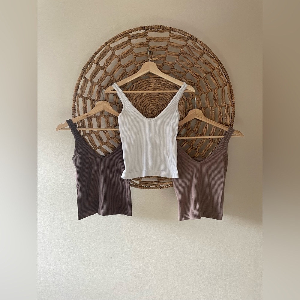Bundle Of Sleeveless Ribbed Aura Tops